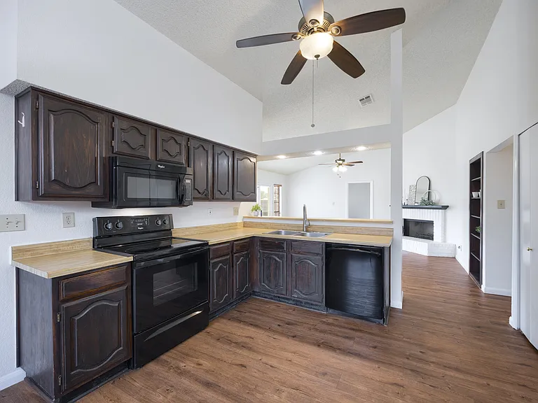 4504 Keys Dr — Photo 16