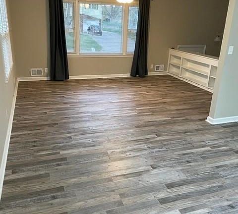 5th image of 20276 Pinkney St