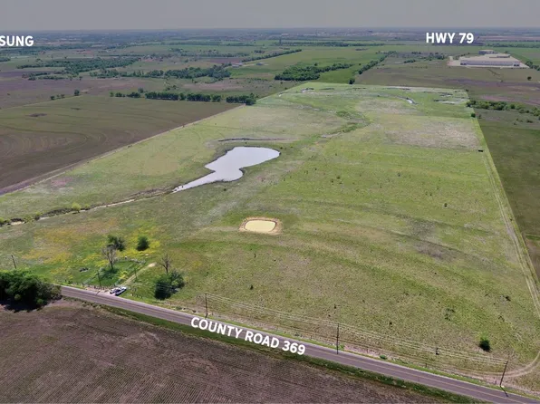 800 County Road 369, Taylor, TX 76574