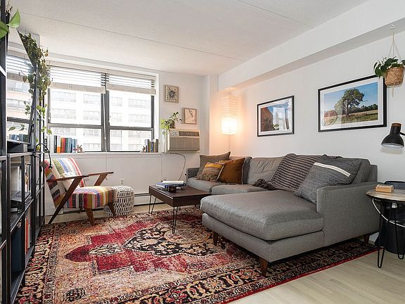 2nd image of 220 Manhattan Ave APT 5N