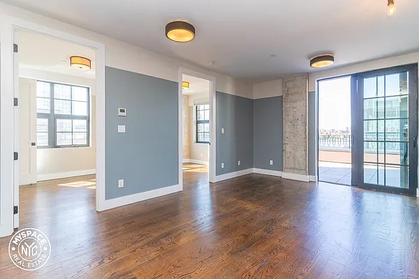 Rented by MySpaceNYC | media 17