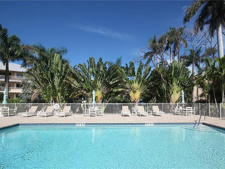 3062 Sandpiper Bay Cir #K302 — Photo 26