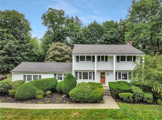 22 Westminster Dr, Pearl River, NY 10965