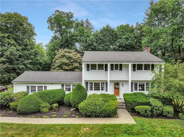 22 Westminster Drive, Pearl River, NY 10965