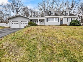 53 View St, Dracut, MA 01826