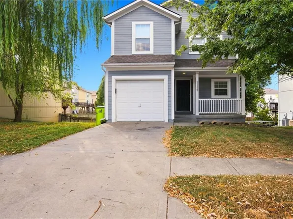 11112 Highview Rd, Peculiar, MO 64078