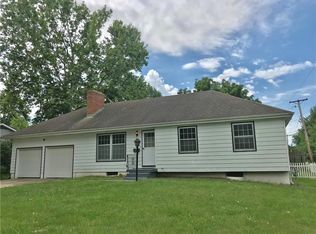 511 NW Obrien Rd, Lees Summit, MO 64063