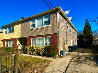 46-09 204th St #1, Bayside, NY 11361