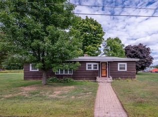 3 Chateau Dr, Newport, NH 03773