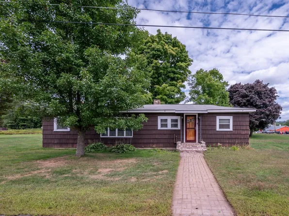 3 Chateau Drive, Newport, NH 03773