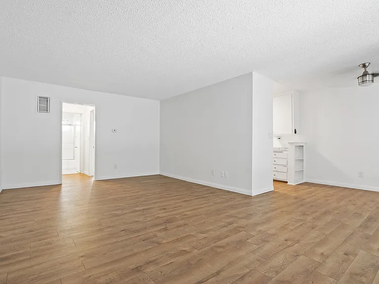 3625 Mentone Ave — Photo 5