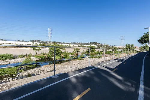 The Bend Photo 1