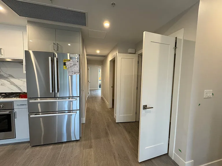 7555 Oak St — Photo 11