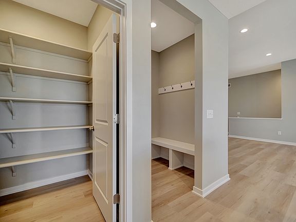 4th image of 9144 S 42nd St