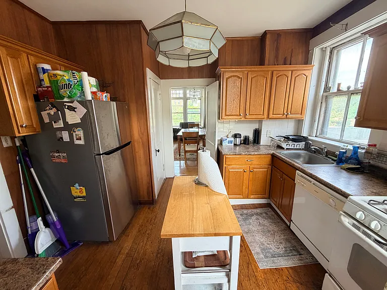 1681 Beacon St #C — Photo 3