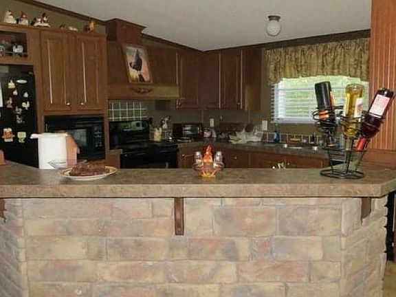 5th image of 182 Allie Ln