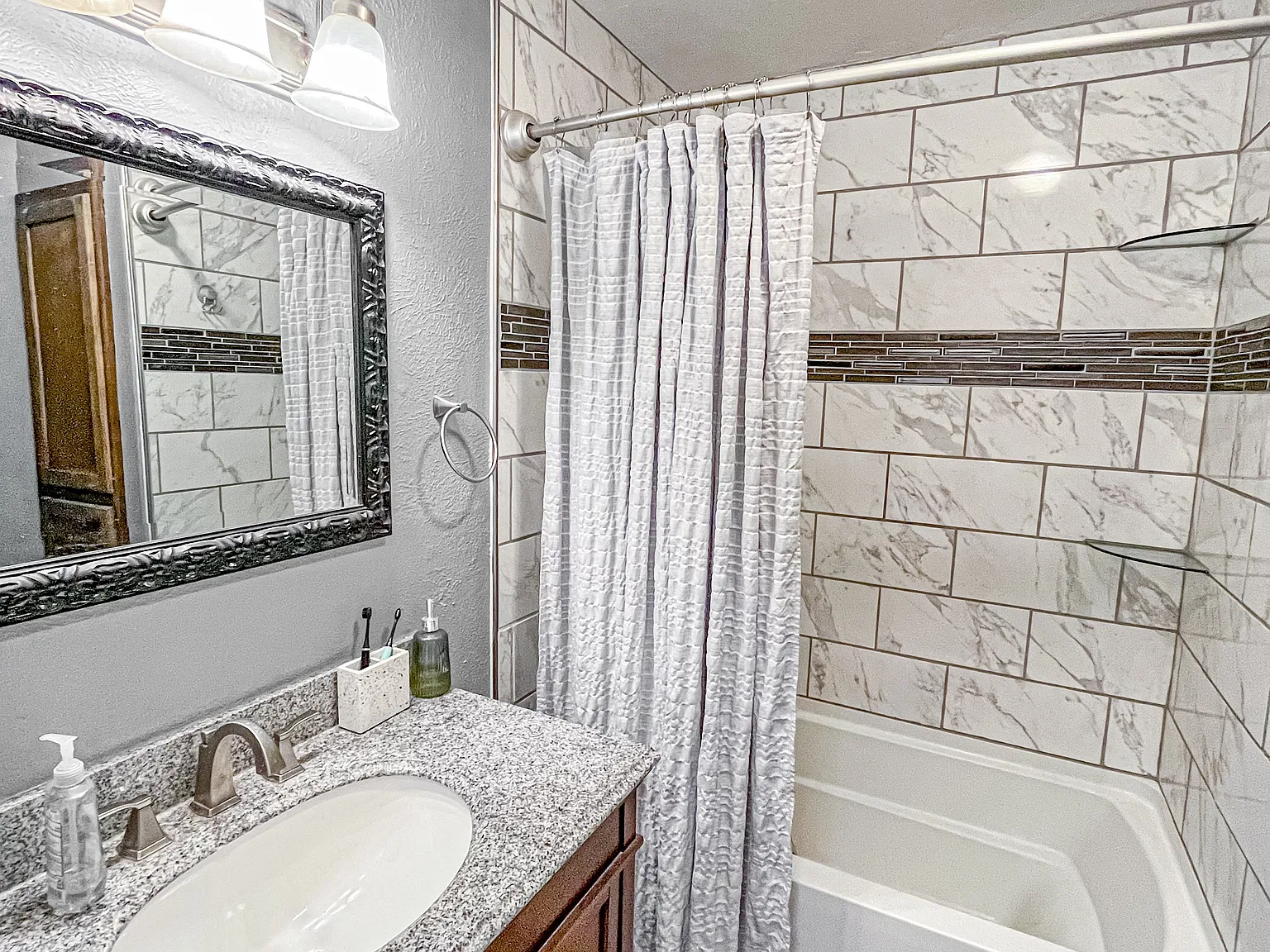 3 bed, 1204 sqft, $1,500 — Photo 3