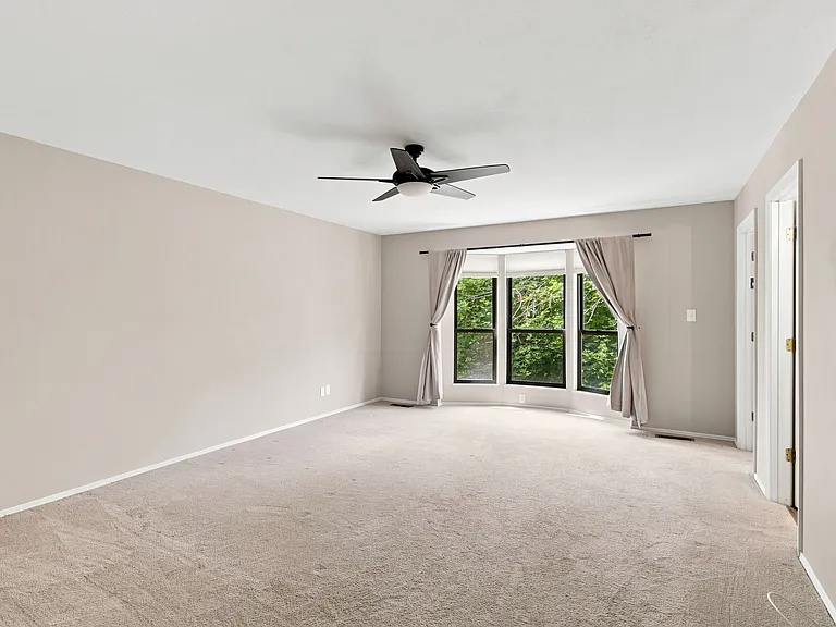 4874 Vermilion Dr — Photo 23