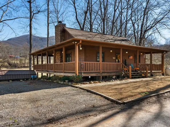1780 Hunnicut Rd, Hiawassee, GA 30546