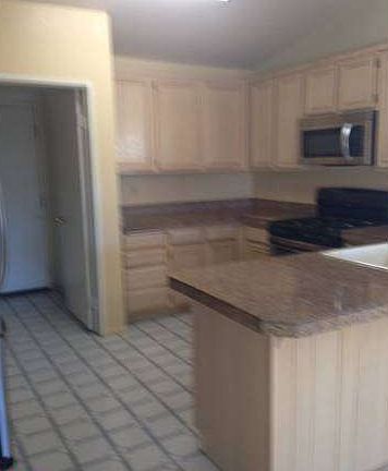 3rd image of 9411 Warwick Dr