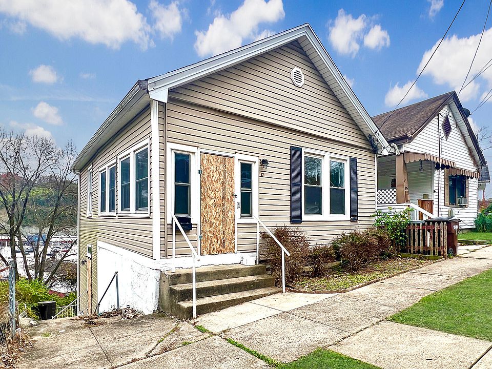 1st image of 17 Parkview Ave