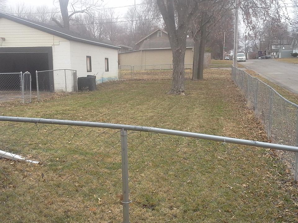 Backyard-four stall garage