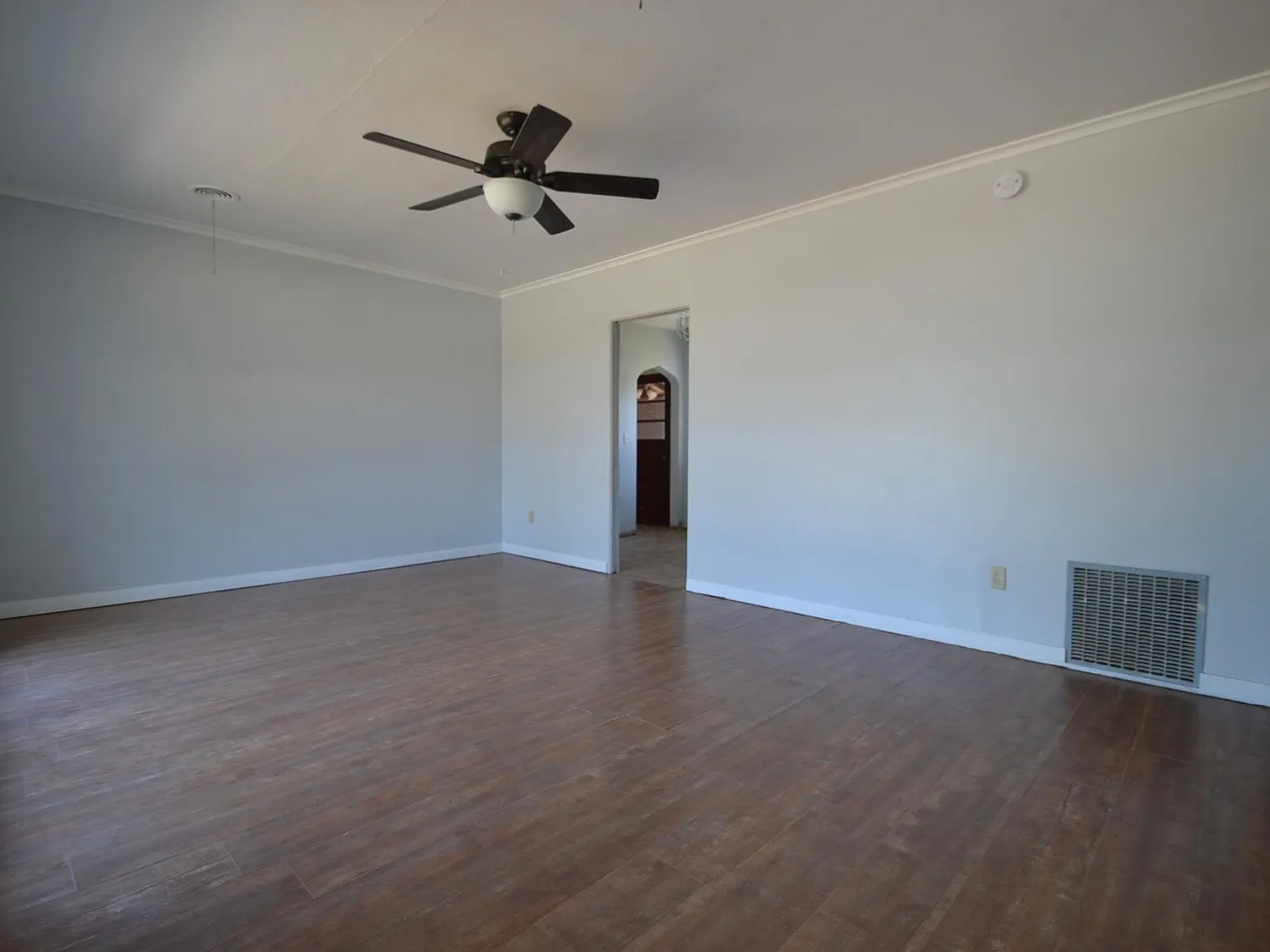3 bed, 1236 sqft, $1,440 — Photo 3