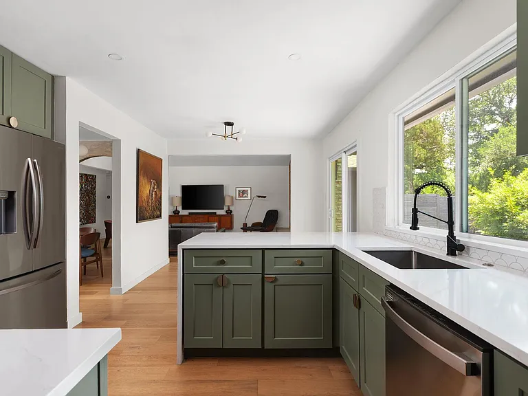 7824 Manassas Dr — Photo 24