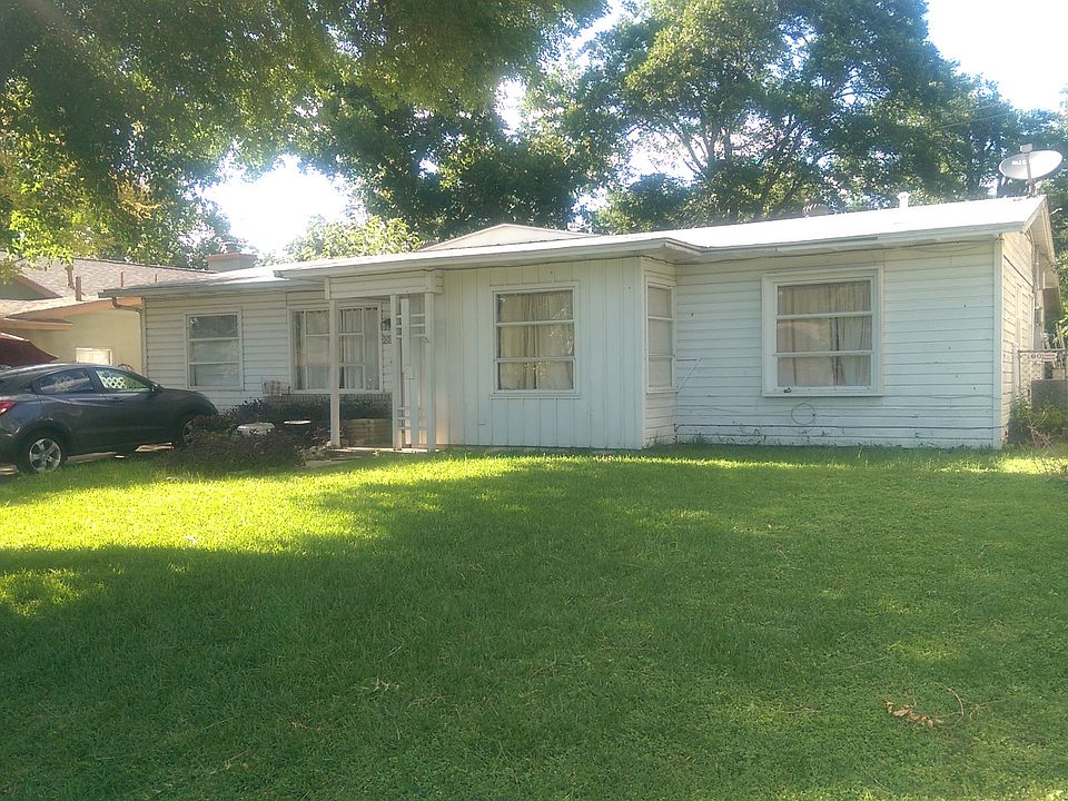 1st image of 231 Basswood Dr
