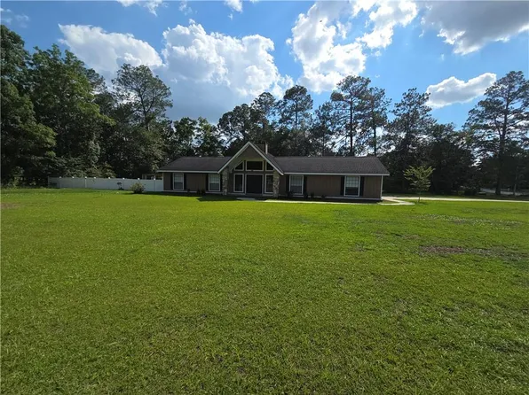 2754 Tallokas Rd, Moultrie, GA 31788
