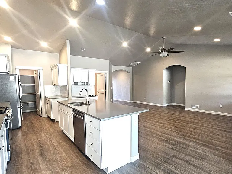 10722 W Royal Fern Ct — Photo 3