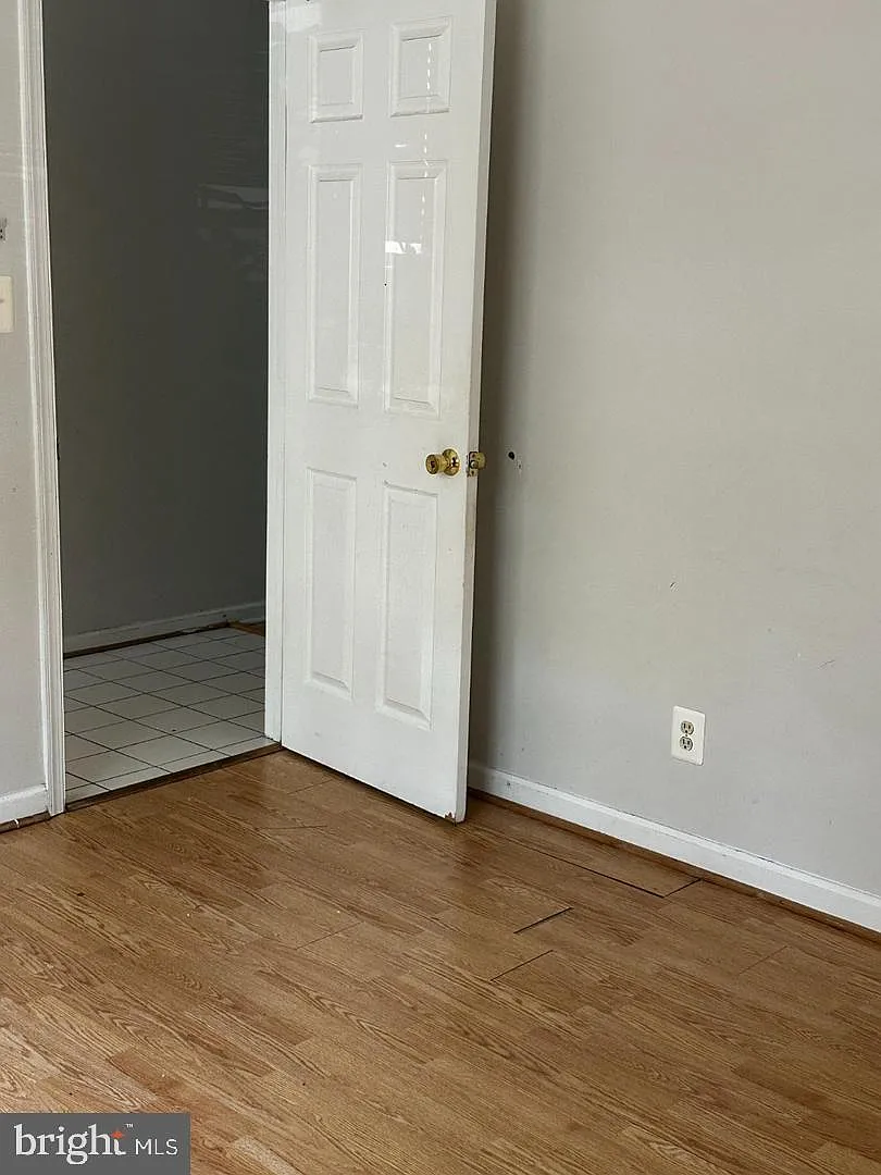 3 bed, 2.0 bath, 2280 sqft, $2,199 — Photo 4