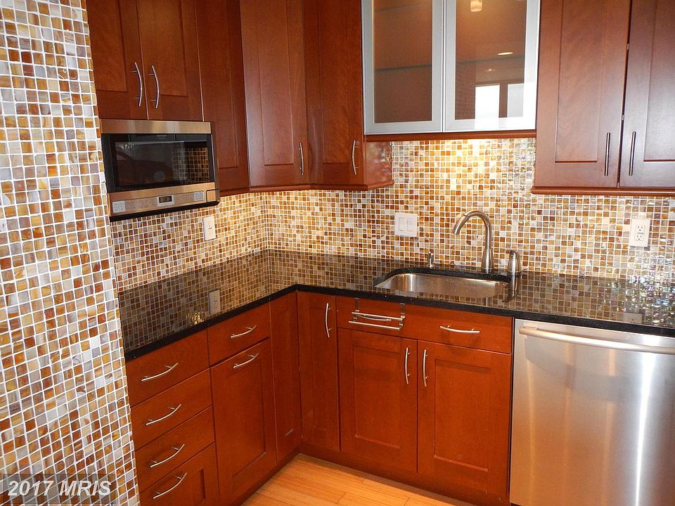 1st image of 3800 Fairfax Dr APT 1104