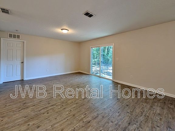 5th image of 4054 Gilmore St