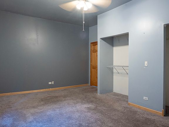3rd image of 4850 S Prairie Ave APT 3S