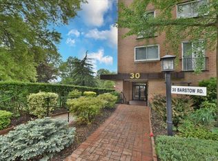 30 Barstow Rd APT 3A, Great Neck, NY 11021