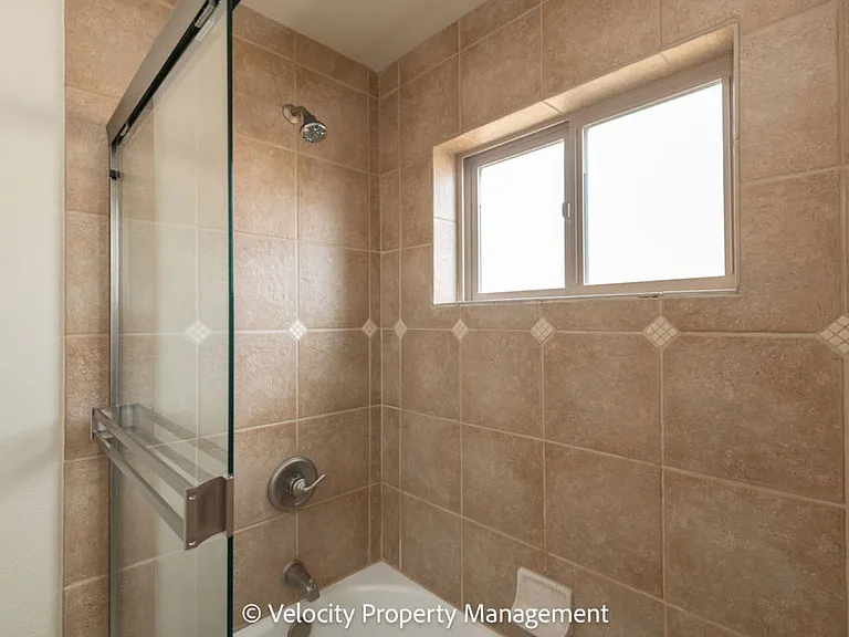 600 SW Otter Way — Photo 17