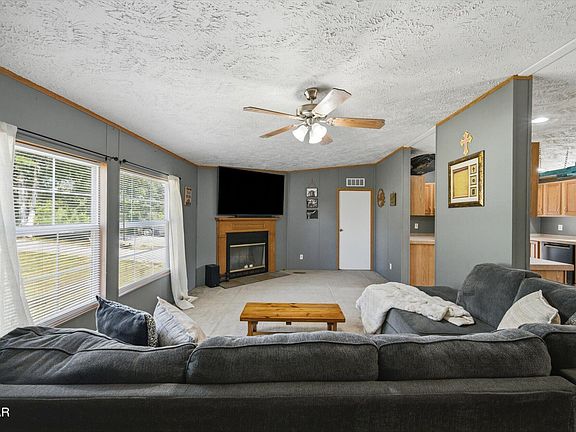 5th image of 424 Cedar Top Dr