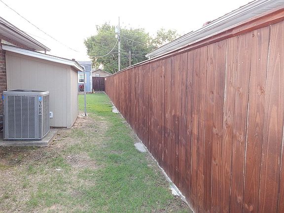 3 YO stained fence