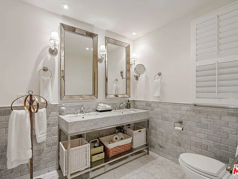 717 N Rodeo Dr — Photo 26