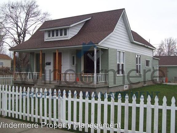 3rd image of 153 W Chestnut St