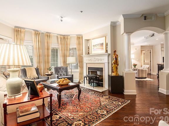 4th image of 415 N Church St APT 116