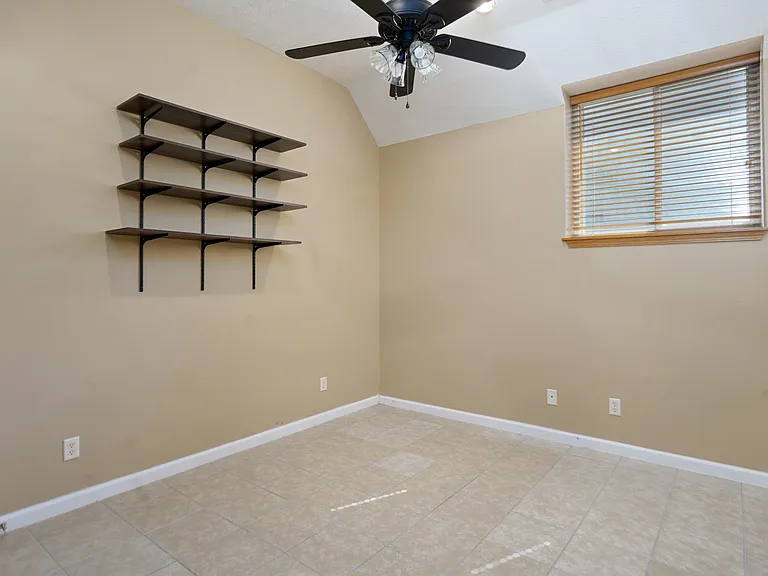 2062 W Willow Lakes Cv — Photo 9