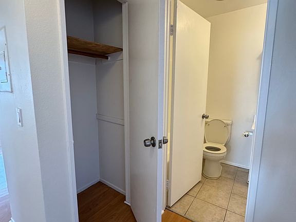 4th image of 1759 N Mariposa Ave #8