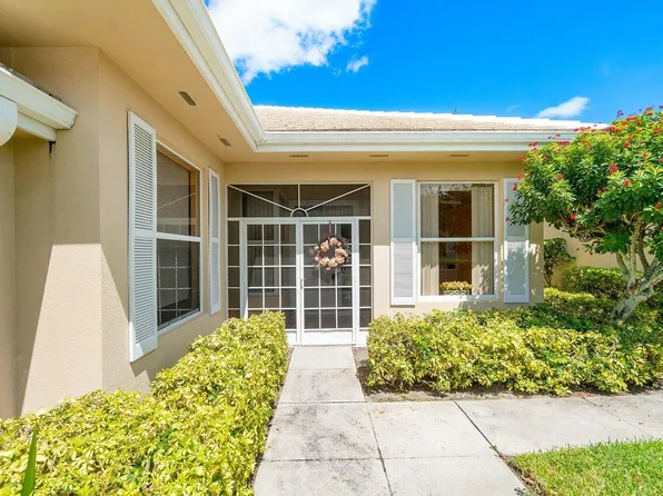 8695 Wakefield Drive, Palm Beach Gardens, FL 33410