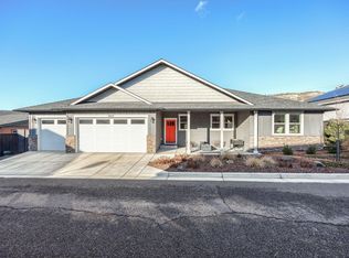 4809 Hathaway Dr, Medford, OR 97504