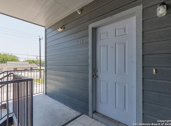 4th image of 8111 Landing Ave APT 1202