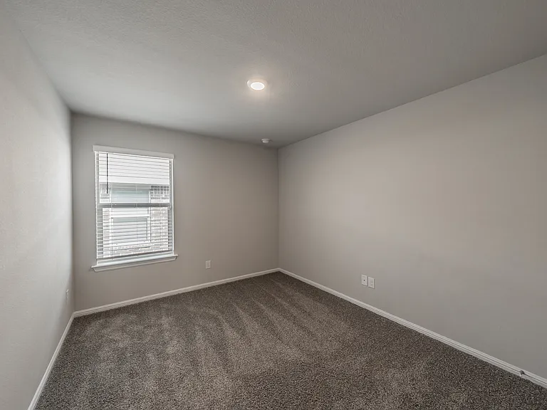1385 Dillard Creek Dr — Photo 13