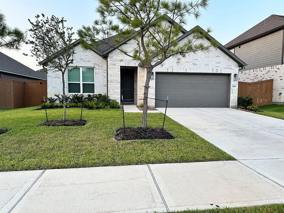 1513 Dawn Harbor Dr