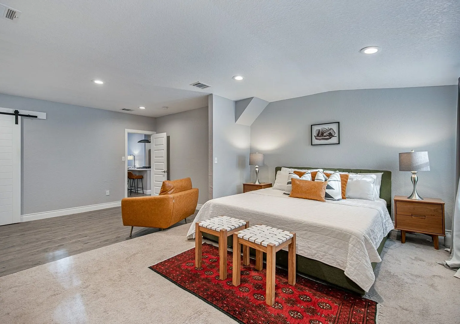 Charming 3BR 2BTH House Near Downtown San Antonio — Photo 3